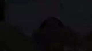  ثعلبة بالكاد بالغة تستمني ثم تأخذ زبًا غليظًا