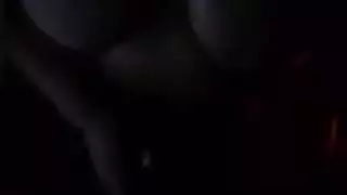 لقاء حميمي على السطح حركات جنسية مغربية جامحة