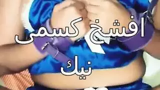 جنس مزرعة صعب: شهد تأخذ قضيب العميل بعمق