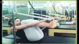 رقص بملابس ضيقة والكس منفوخ