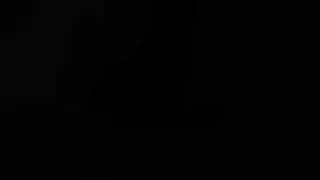 جماع فموي مائي: تأخذ الفتاة كل إنش من قضيب سمين