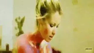 جلسة استحمام ساخنة: جسد نيكول السماوي يُستغل