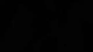 الاخت تلعب لعبه التحدي