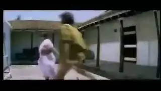 حفلة جنس فموي للمراهقين أفواه شابة على قضيب واحد