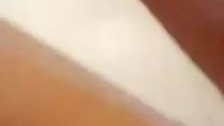 محكمة ترقص وتتعرى