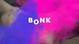 إباحي ذو طابع روماني: سمراء مكتنزة تكشف فتحاتها استعدادًا للجنس الجماعي