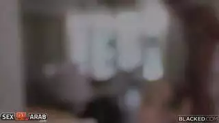 شقراوات جميلات تنتاك من الزب لاسود كبير مترجم