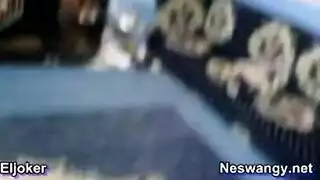 خالتي العربية المحجبة مرتدية بنطلون ابيظ