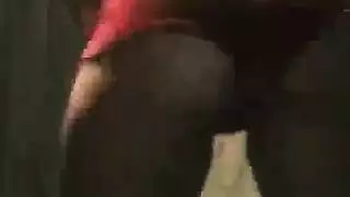 نجمة البورن ديماري دي تمزق جينزها للجماع