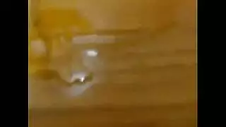 ثلاثية مثيرة تضاجع شاباً محظوظاً في فعل إباحي عنيف