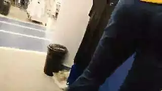 عاهرة نائب الرئيس تُدمر من قبل ذكورين ألفا
