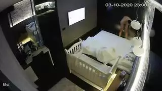 تذهب لحلق شعر كسها مترجم