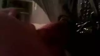 جلسة مص لشخصية مهمة: مدلكة تأخذ حمولة سميكة