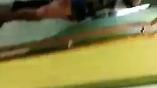 تدليك إباحي يتحول إلى ضرب كس عنيف