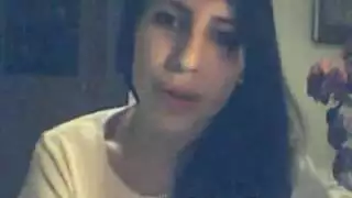 فتاة كاميرا عربية يائسة تمارس الجنس مع نفسها مباشرة