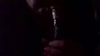 ابتلاع سائل الرئيس على المكتب