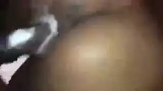 استعراض تعري جامح يؤدي إلى فحص فرج صريح وجماع