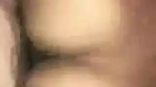 العاهرة ذات المؤخرة المثالية نيكي تتعرض للجماع العنيف