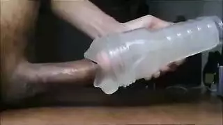 ساخنة ومفلسة: ممارسة الجنس في فتحتين بلعبة