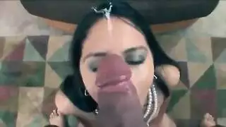 إباحية مثليات: وجوه مشعرة وأمهات مبللة