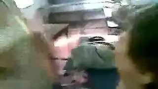 شاهدينا ننيك: عاهرتان تتفجران شبقًا في فندق