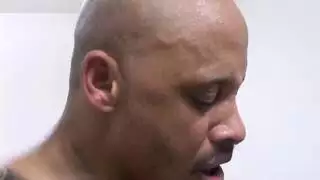 نساء سود أكبر سناً في بورن شرجي مع مؤخرة كبيرة