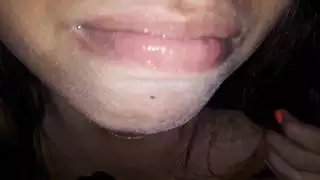 بنية صريحة تأخذه في مؤخرتها
