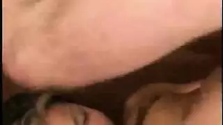 ثلاثي مثلي ينتهي بقذف داخلي