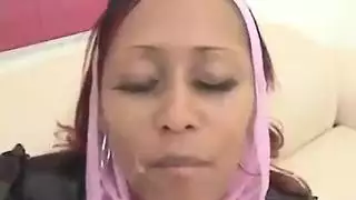 جنس جماعي متطرف يضم ثماني عاهرات محجبات