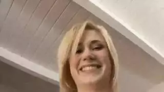 بعبصة تحت الطاوله