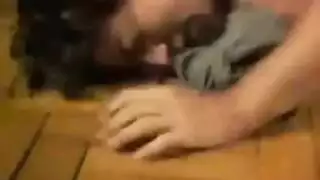 أب يغتصب إبنه الصغير