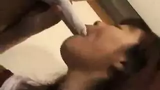 ترقية سارة لي: مص ورشف لعضو ذكري غليظ