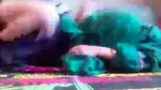 راجل يخون مرته معا جارته