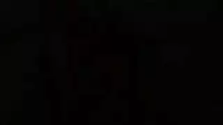 جميلة سمراء تمارس الجنس مع نفسها بقوة بلعبة جنسية مدببة