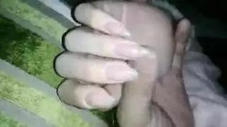من التثاؤب إلى الأنين: كعب عالٍ، تركب زبه وهي مبللة