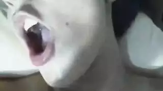 أحمق جميل يتعلم درسًا بالجماع العنيف على الوجه