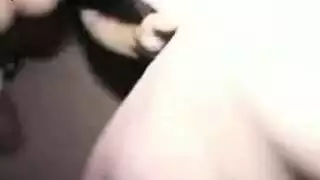 سكس قحبة محجبة عربية و الزب يدخل في كسها