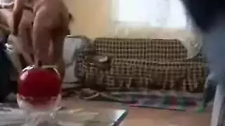 سكس عربي جديد شاب لبناني ينيك اخته وهي سكرانه ويفتح كسها الفيديو الإباحية