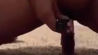 متحولة عربية مثيرة تدلك زبها الصلب بلعبة