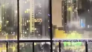 فتى عربي مكتمل يملأ ذلك الكس بعمق