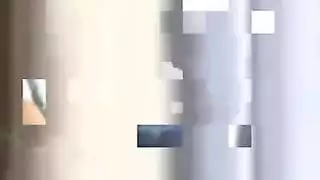 كلبة تئن تتناك بالفم
