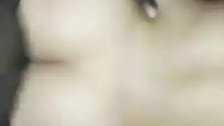 بريئة نائمة تمتلئ كسها