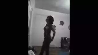 مثليات الأبنوس الساخنة في غرفة النوم وعليهم التأكد من أنهم لن يشعروا بالملل