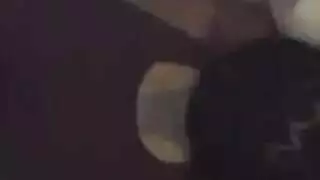 ركوب شوكولاتة على الطريقة الإباحية: أثداء حانية توصل البضاعة