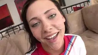 قضيب مراهق يضرب فرغ امرأة ناضجة غنية