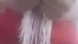 سكرتيرة مطيعة تخدم القضيب الكبير لمديرها