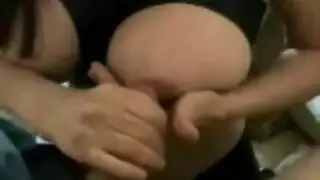 خيالها النهائي: قضيب أبيض غريب وشبكات ضيقة