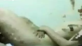 قبلات ناعمة تؤدي إلى حركة مثلثة صريحة