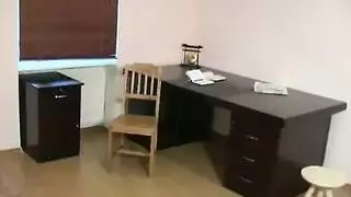 دمر ذلك الكس على المكتب: نيك خشن وتوسيع