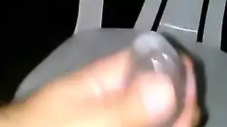 وجوه بريئة، رغبات قذرة: جنس جماعي مراهقين يصبح صارخًا